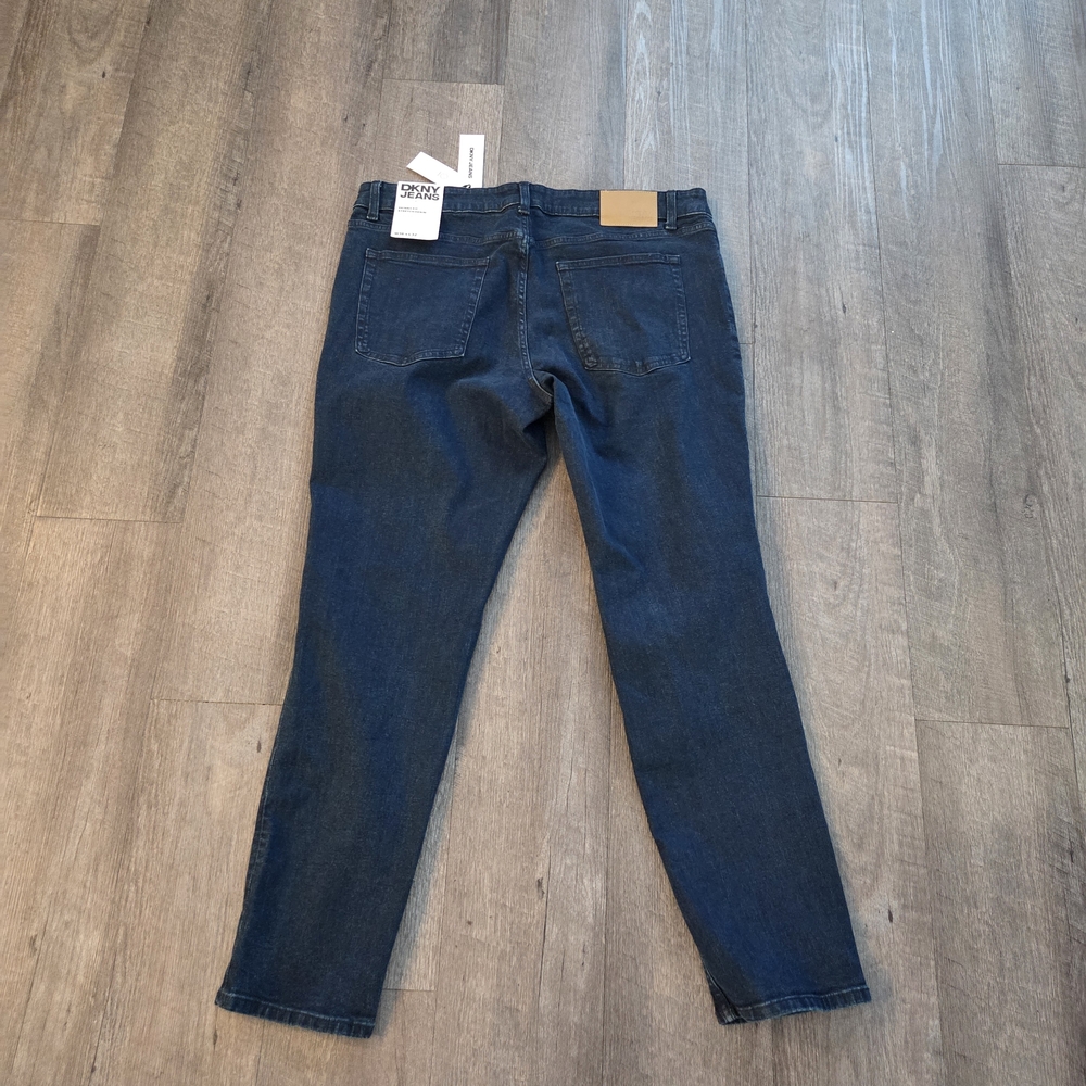 DKNY MENS SKINNY FIT MERCER JEANS NWT 36 X 32 Dark Wash Blue Denim